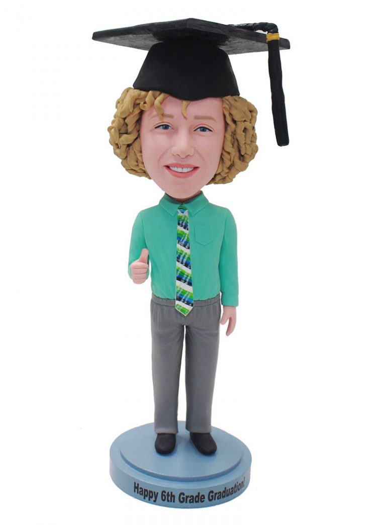 Bobblehead Dolls photos with cake