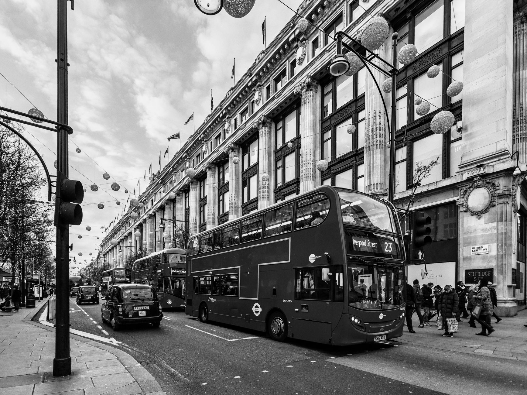 Selfridges Sunday hours